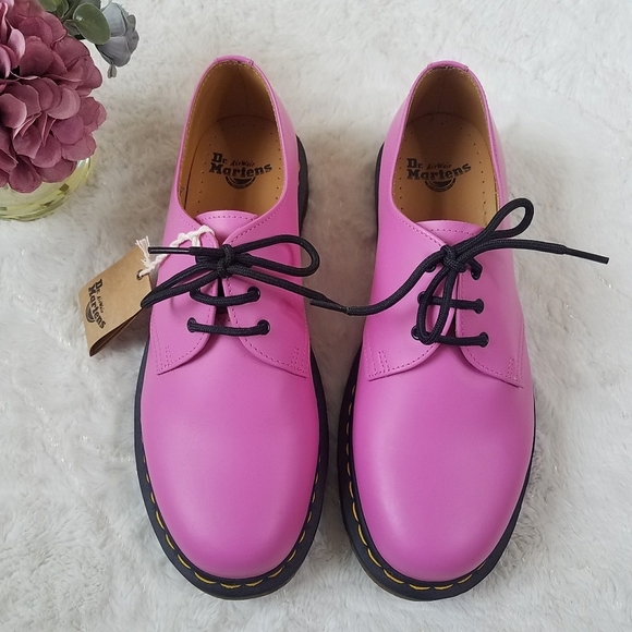 Dr. Martens Smooth Leather Oxfords in Thrift Pink main image 6